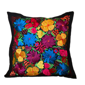 Cuscino ricamato con filo di seta