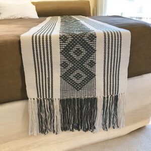 Striscia per il tavolo fatta su telaio