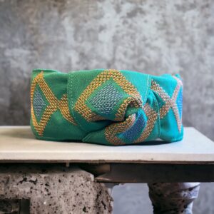 Cerchietto ricamato a mano