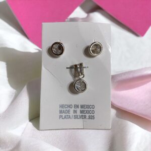 Orecchini e ciondolo in zircone e argento