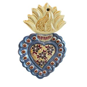 Cuore in alluminio lavorato e dipinto a mano