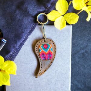 Portachiavi in pelle riciclata e canapa