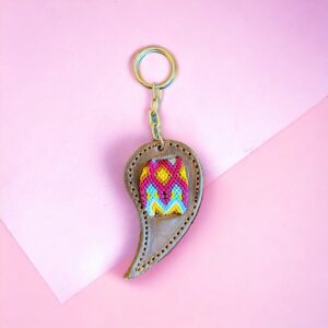 Portachiavi in pelle riciclata e canapa