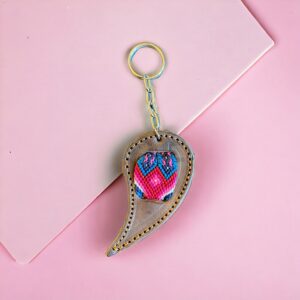 Portachiavi in pelle riciclata e canapa