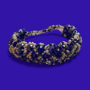 Bracciale in perline e cristalli fatto a mano