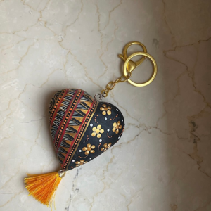 Portachiavi in legno fatto e dipinto a mano