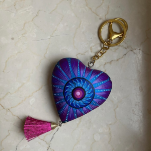 Portachiavi in legno fatto e dipinto a mano