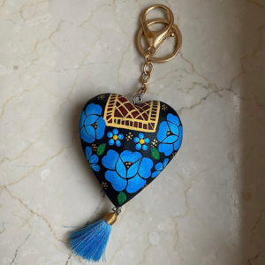 Portachiavi in legno fatto e dipinto a mano