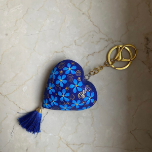 Portachiavi in legno fatto e dipinto a mano