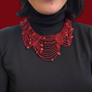 Collana perline e pietre fatta a mano