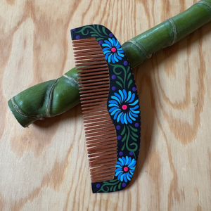 Pettine in legno dipinto a mano