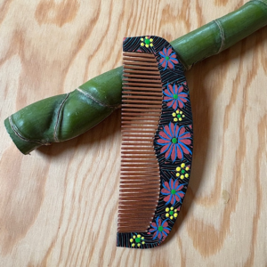 Pettine in legno dipinto a mano
